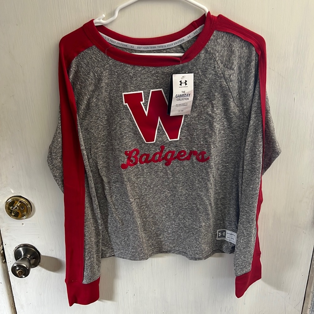 Under Armour Womens Wisconsin Badgers Gameday Long Sleeve T-Shirt